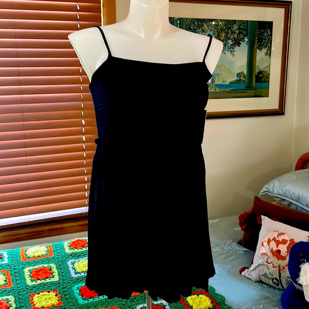 Lulu’s Black Spagheti Strap Strecth Top New